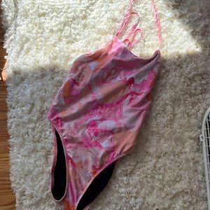 Jolyn Onesie Jackson 4 Tieback Size 32